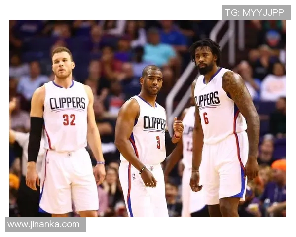 格里芬精彩空接三分助攻瞬间回顾与分析