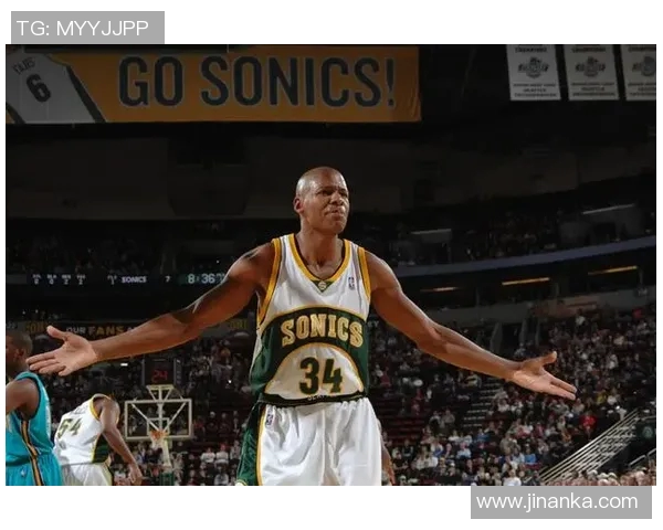 雷阿伦的防守艺术:如何在NBA赛场上成为对手的噩梦 雷阿伦的防守艺术:如何在NBA赛场上成为对手的噩梦